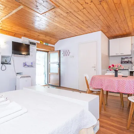 Awesome In With House A Panoramic View Holiday home *